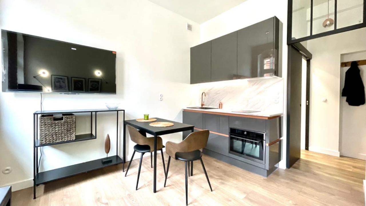 Zielona Kanapa - Za 100M Rynek Вроцлав Екстер'єр фото